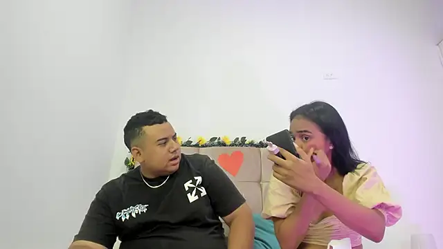 Snapshot of MICHAEL_AND_SHARON chatting on 03/05/25, 03:08 MICHAEL AND SHARON online show from 03/05/25, 03:08