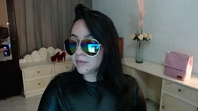 Snapshot of EngelCristaly chatting on 02/01/26, 08:02 EngelCristaly online show from 02/01/26, 08:02