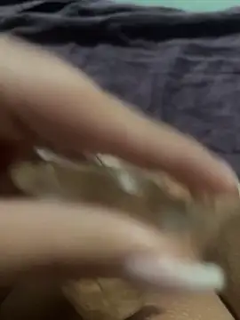 Snapshot of lola__med chatting on 02/24/25, 08:36 lola med online show from 02/24/25, 08:36