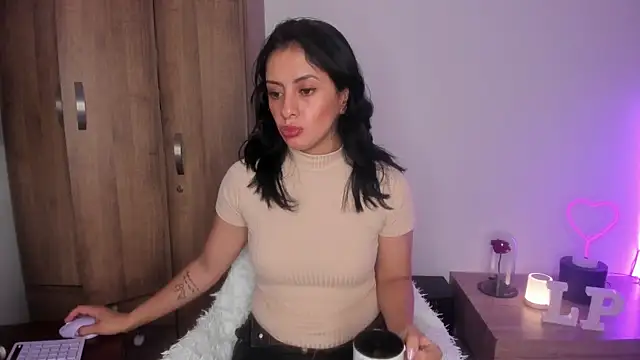  lucianapalmer online show from 10/08/25, 12:14