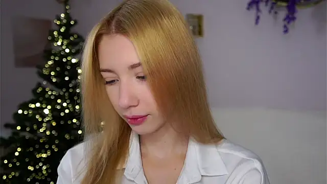 SunnivaCovil online show from 12/22/25, 02:47