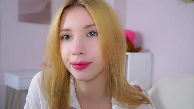 SunnivaCovil online show from 02/03/26, 02:33