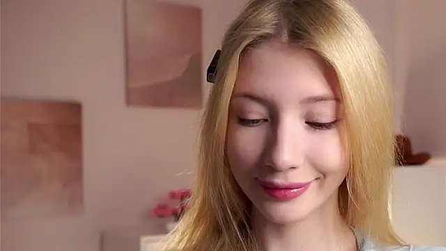 SunnivaCovil online show from 03/30/26, 02:51