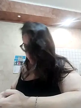 Dolcecurvy online show from 11/18/25, 08:19