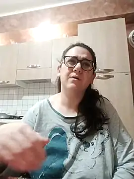 Dolcecurvy online show from 12/17/25, 10:49