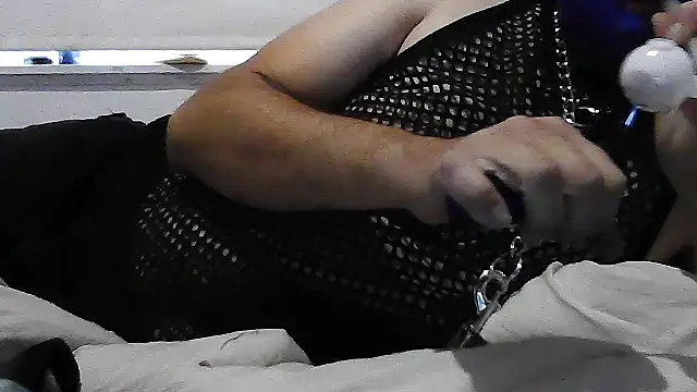 Snapshot of kinkyfag94 chatting on 12/21/25, 08:21 kinkyfag94 online show from 12/21/25, 08:21