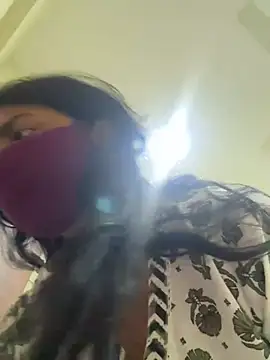 Snapshot of Dishasarmaa05 chatting on 02/19/25, 06:21 Dishasarmaa05 online show from 02/19/25, 06:21