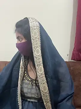 Snapshot of Dishasarmaa05 chatting on 02/21/25, 04:48 Dishasarmaa05 online show from 02/21/25, 04:48