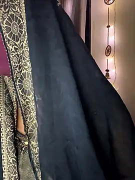 Dishasarmaa05 online show from 11/13/25, 12:59