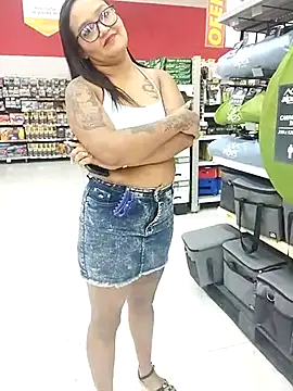 Snapshot of Kassie_Greys chatting on 02/21/25, 10:37 Kassie Greys online show from 02/21/25, 10:37