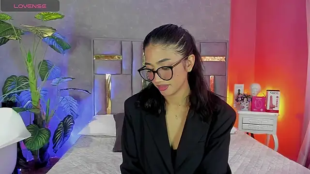 Tyla Ks online show from 04/11/26, 07:07