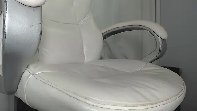 Snapshot of Mature_2025 chatting on 03/09/25, 06:17 Mature 2025 online show from 03/09/25, 06:17