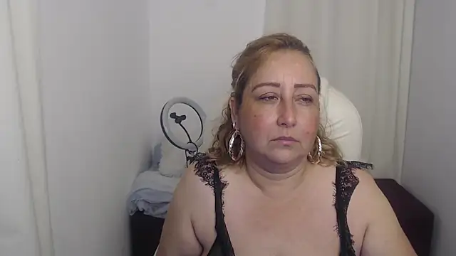 Snapshot of Mature_2025 chatting on 03/12/25, 04:46 Mature 2025 online show from 03/12/25, 04:46