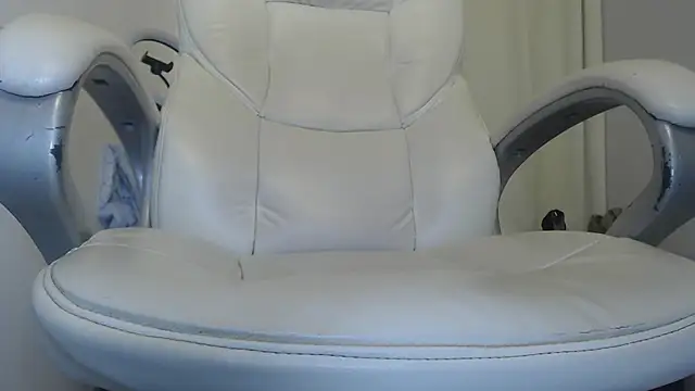 Snapshot of Mature_2025 chatting on 03/18/25, 02:26 Mature 2025 online show from 03/18/25, 02:26