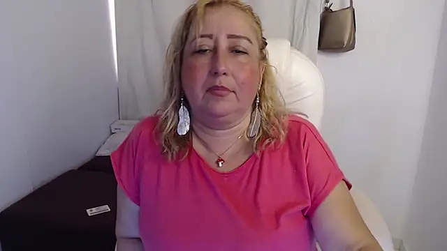 Snapshot of Mature_2025 chatting on 09/29/25, 05:18 Mature 2025 online show from 09/29/25, 05:18