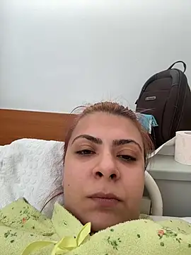 Snapshot of KittieHallo chatting on 02/24/25, 01:42 KittieHallo online show from 02/24/25, 01:42