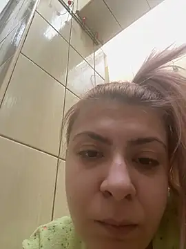 Snapshot of KittieHallo chatting on 02/26/25, 01:21 KittieHallo online show from 02/26/25, 01:21