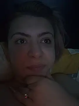 Snapshot of KittieHallo chatting on 03/07/25, 12:04 KittieHallo online show from 03/07/25, 12:04