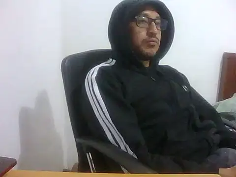 Snapshot of SaintJacob chatting on 05/26/26, 03:35 SaintJacob online show from 05/26/26, 03:35
