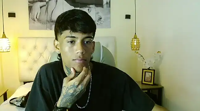 Snapshot of RyanKing19 chatting on 03/04/25, 12:55 RyanKing19 online show from 03/04/25, 12:55