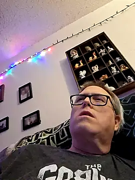 Smallone327 online show from 02/19/25, 04:01