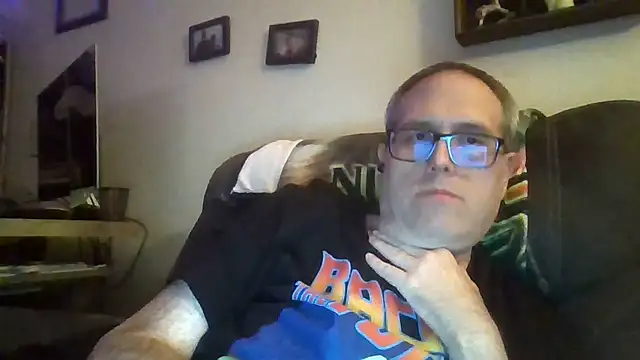 Smallone327 online show from 09/21/25, 03:52