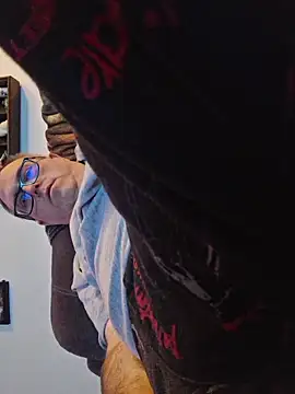 Smallone327 online show from 02/06/26, 09:01