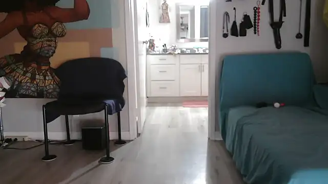 Queenanitadix online show from 10/16/25, 11:39