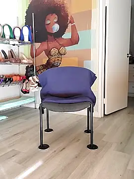 Queenanitadix online show from 11/28/25, 09:28