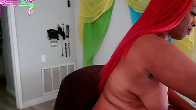 Queenanitadix online show from 07/01/26, 05:02