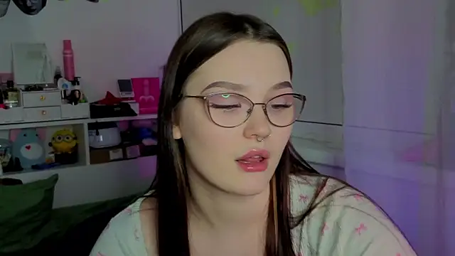 milliedoll online show from 10/15/25, 07:14