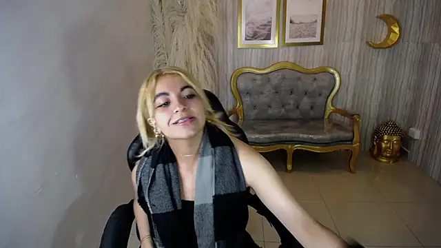 Snapshot of lili_conor_s chatting on 03/01/25, 03:10 lili conor s online show from 03/01/25, 03:10
