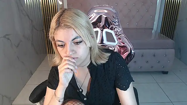 Snapshot of lili_conor_s chatting on 03/20/25, 03:56 lili conor s online show from 03/20/25, 03:56