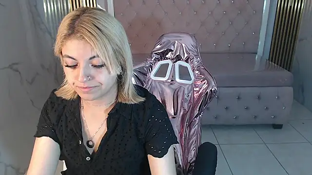 Snapshot of lili_conor_s chatting on 03/20/25, 07:03 lili conor s online show from 03/20/25, 07:03