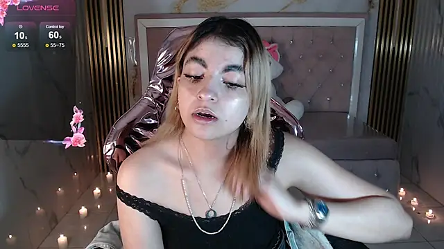 Snapshot of lili_conor_s chatting on 09/17/25, 03:30 lili conor s online show from 09/17/25, 03:30