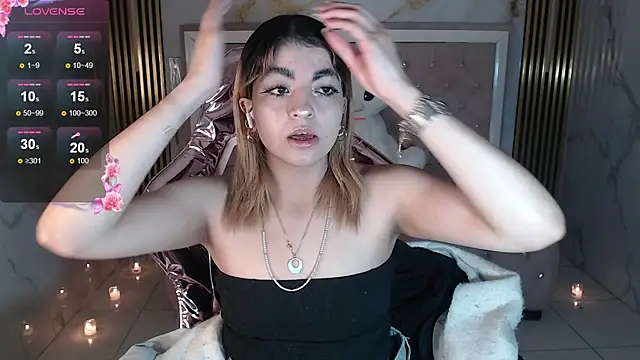 Snapshot of lili_conor_s chatting on 09/20/25, 03:40 lili conor s online show from 09/20/25, 03:40