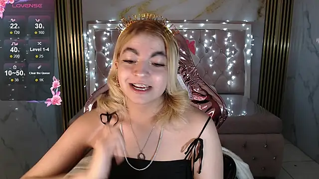 Snapshot of lili_conor_s chatting on 09/30/25, 03:33 lili conor s online show from 09/30/25, 03:33
