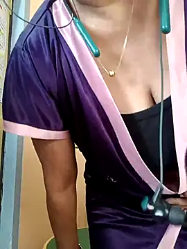 Snapshot of IND9876 chatting on 02/21/25, 05:56 IND9876 online show from 02/21/25, 05:56