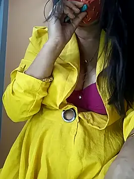 Snapshot of IND9876 chatting on 02/27/25, 08:28 IND9876 online show from 02/27/25, 08:28