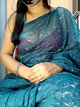 Snapshot of IND9876 chatting on 02/28/25, 06:10 IND9876 online show from 02/28/25, 06:10