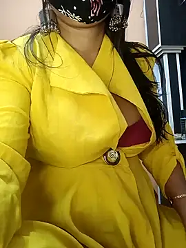 Snapshot of IND9876 chatting on 03/08/25, 09:39 IND9876 online show from 03/08/25, 09:39