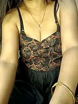 Snapshot of IND9876 chatting on 03/15/25, 07:09 IND9876 online show from 03/15/25, 07:09