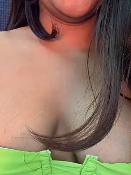 isha sassy online show from 11/25/25, 07:03