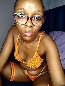 xxTatiannaxx online show from 05/05/26, 10:07