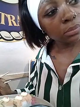 xxTatiannaxx online show from 06/01/26, 01:46