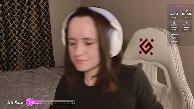 Luna Loveee online show from 02/05/26, 03:55