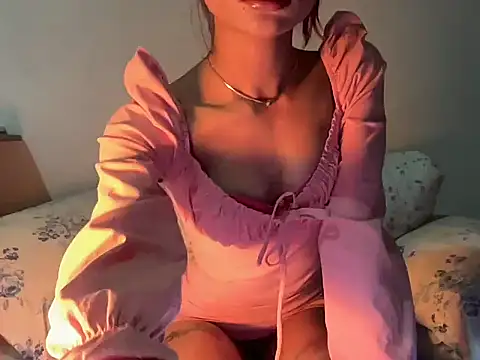  luckylips online show from 03/25/26, 12:22