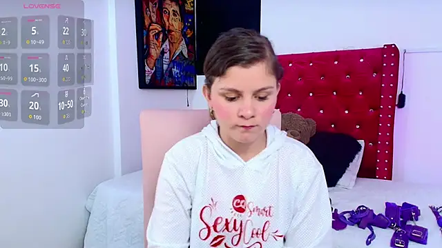 Snapshot of ValeAmayaa chatting on 10/06/25, 09:01 ValeAmayaa online show from 10/06/25, 09:01