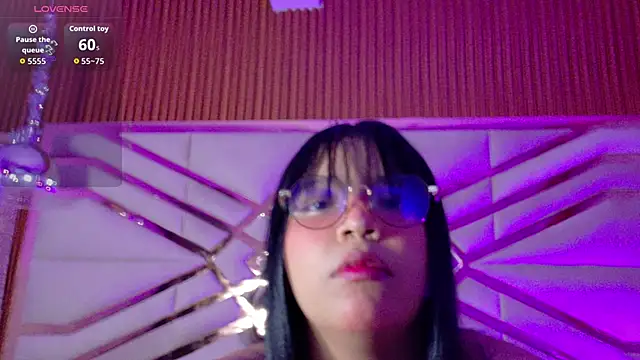 innocenthazel online show from 03/24/26, 03:00