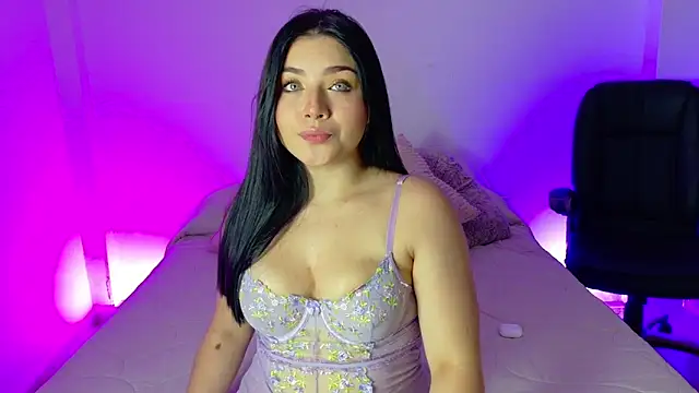 Snapshot of AliceDmarco chatting on 09/10/25, 12:21 AliceDmarco online show from 09/10/25, 12:21